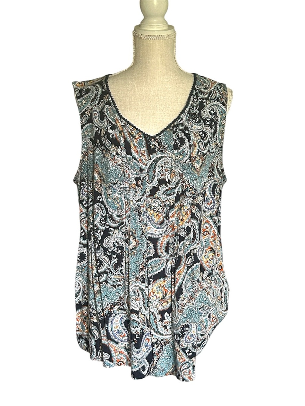 Croft & Barrow sleeveless paisley print top, pintuck front &  scoop neck XL